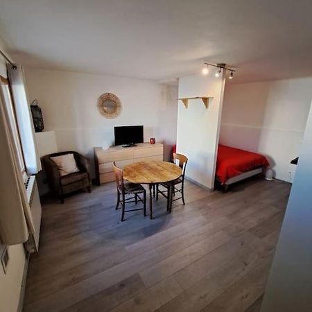 Le Studio De La Place Chalier LʼIsle-sur-la-Sorgue Dış mekan fotoğraf